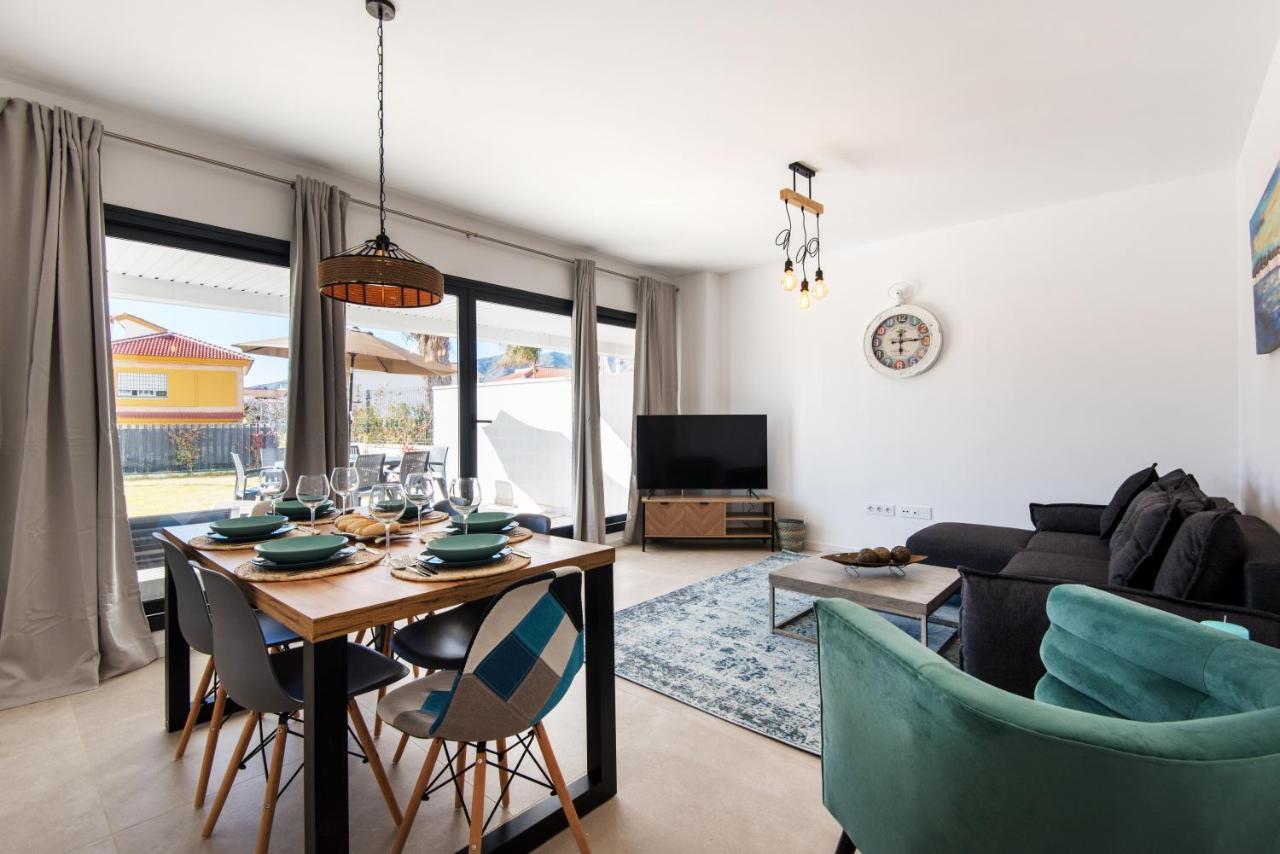 Alamar The Best Luxury Apartment On The Beach Торемолинос Екстериор снимка